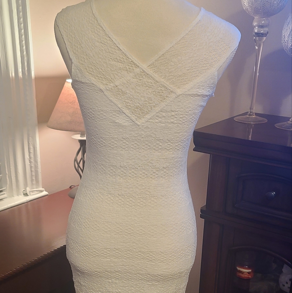 VENUS DRESS - Picture 2 of 4